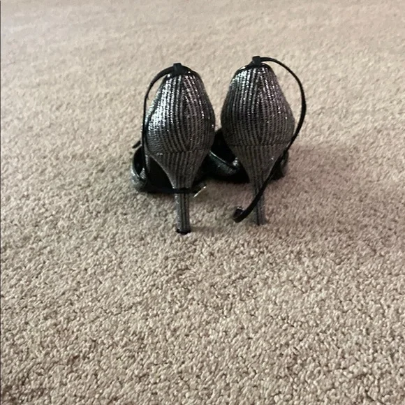 Pointed Toe Metallic Ankle-Strap Pumps - Silver - Picture 3 of 4